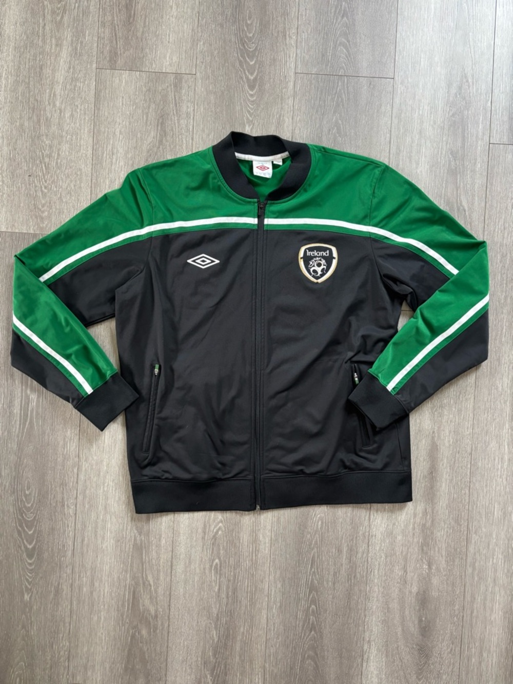 Rare Umbro Ireland Green Black White Soccer Track Jacket Size XL